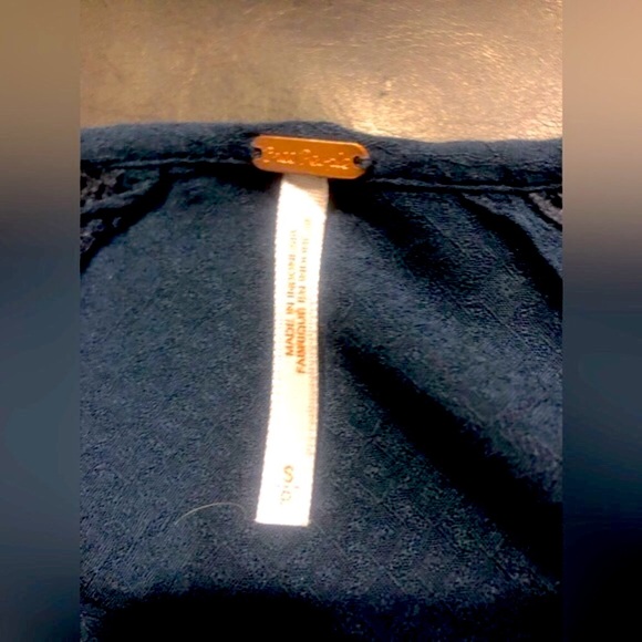 ❤️‍🔥Free People❤️‍🔥Beautiful Lightweight Blouse❤️‍🔥Measurements in Pics❤️‍🔥 - Picture 3 of 14